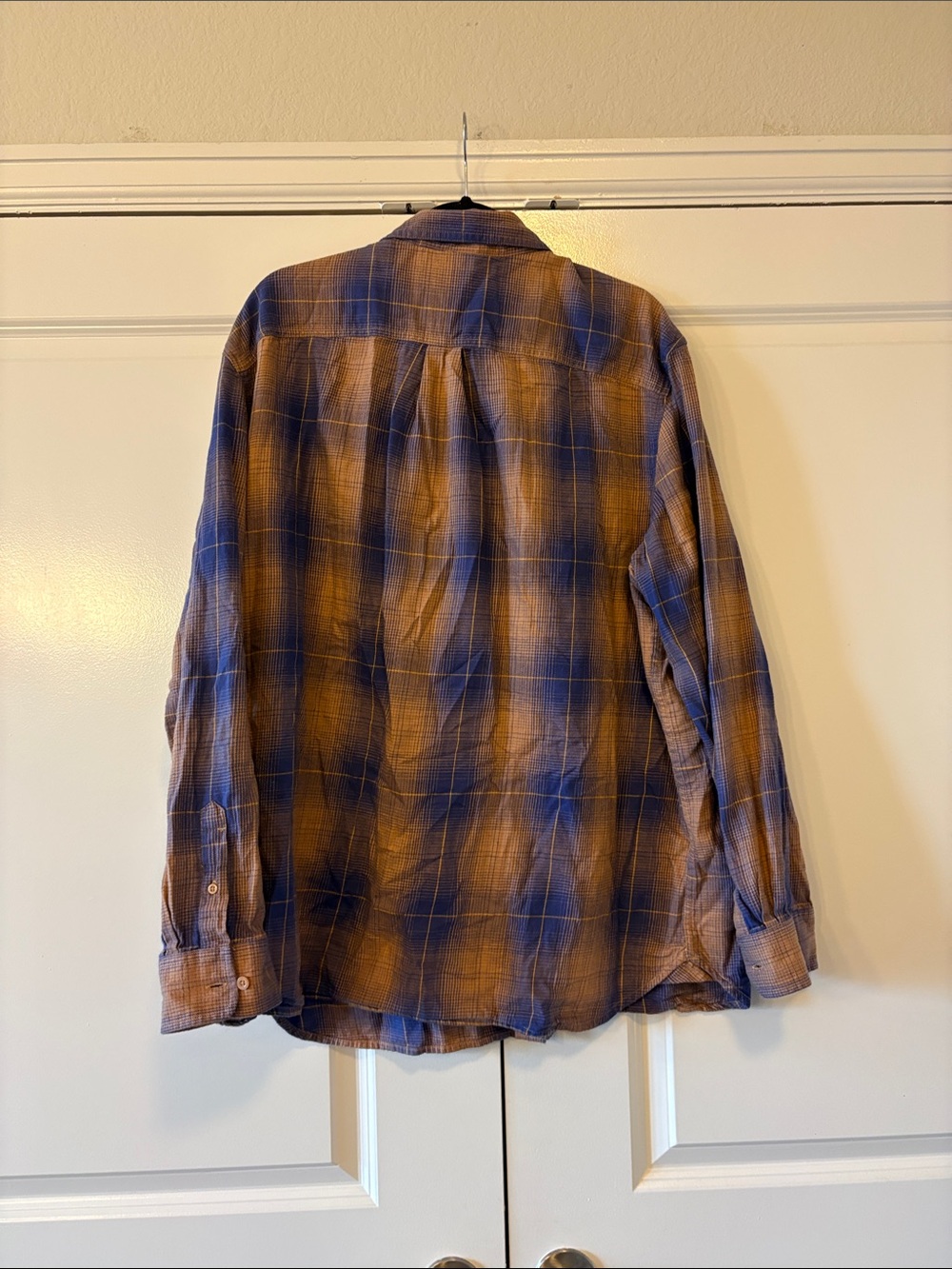 The North Face Men's Plaid Button-Down Shirt in Blue and Brown - Picture 5 of 5
